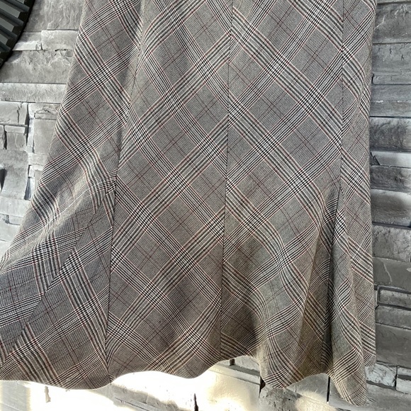 Dalia Collection skirt grey skirt - Picture 2 of 4